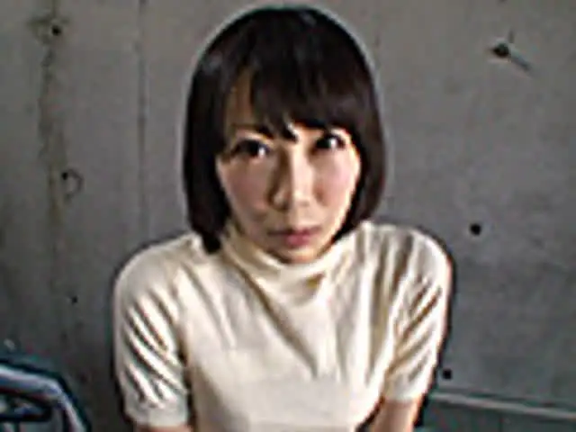 趣味はありますか？特技は… 立ちクンニされながら質問に答える女【四】