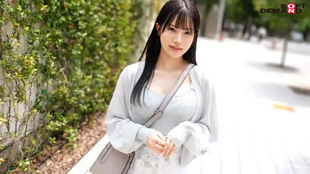 2年目看護師のめいちゃん… 【初撮り】現役2年目看護師がAV 撮影 めい 21歳