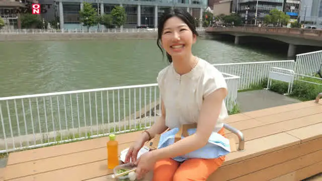 どうも！朝一番です！今回… 【初撮り】プロレスファンのWEBデザイナー かれん・23歳