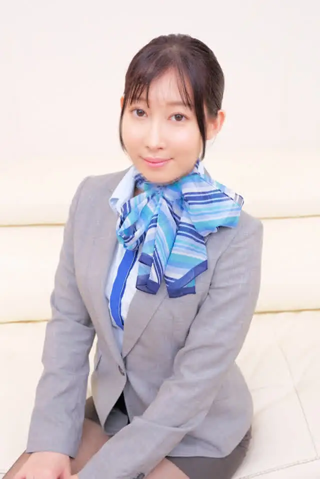 フライト後のCAさんに男… 航空会社勤務の現職キャビンアテンダントさん！ みずき