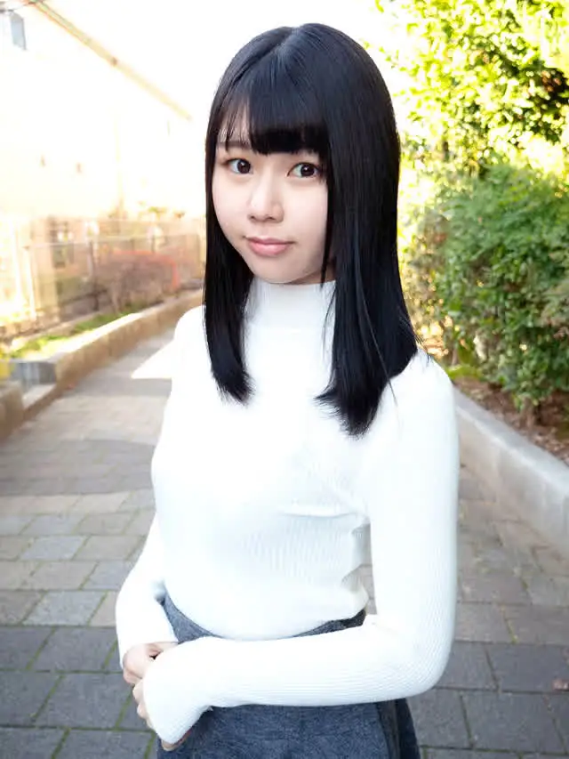 「気持ちよくなると、恥ず… 潮吹きすぎてフラれてばかりのまな板ペチャパイ炉利っこ