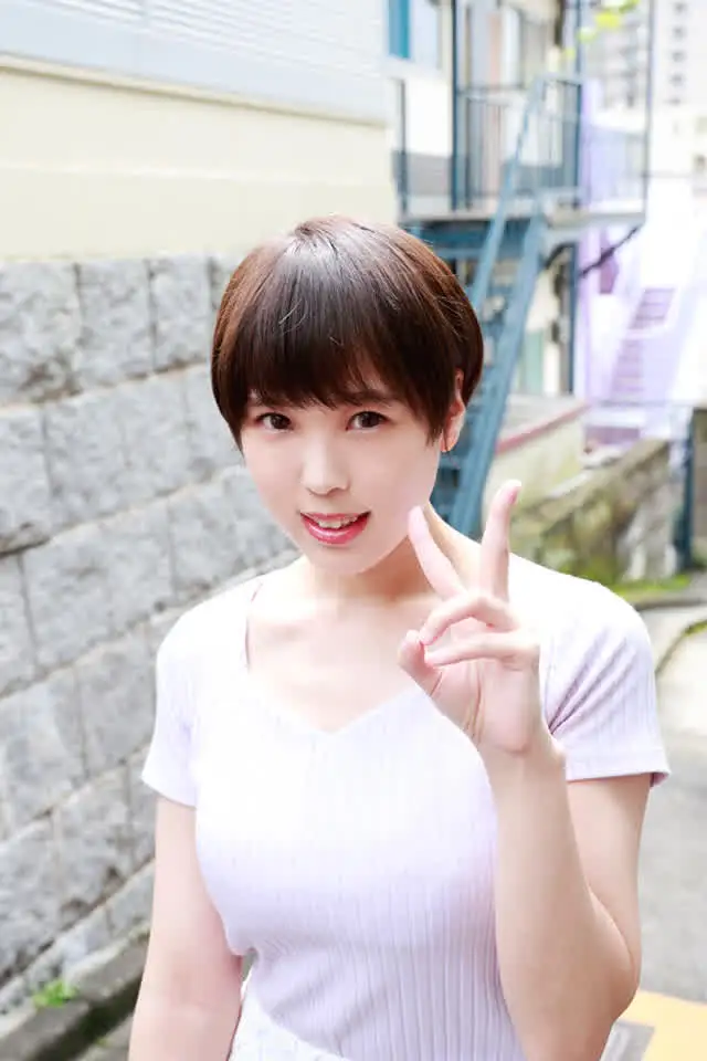 街で声をかけた清楚な女子… うぶな女子が初めてのM男責めに挑戦！ 竹田まい