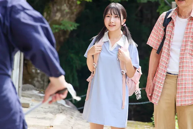 旅先で父娘親子と出会った… 温泉でヤってしまった絶倫美少女が何度もおねだり中出し