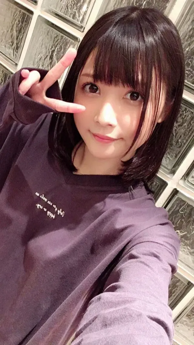 あどけない顔立ち、発育途… SEX準備万端のつるぷに美マン娘 12人4時間