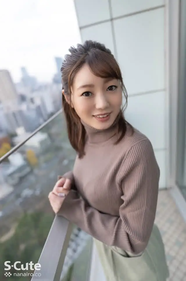 明るいホテルの一室で、男… S-Cute ちはや（23） 乳首ビンビンハメ撮りH