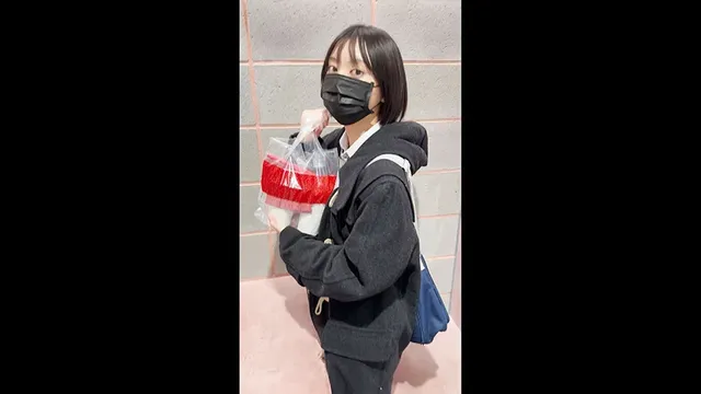 ※こちらの作品は成人済み… コスプレ姿の黒髪ショートカットの天使降臨!!