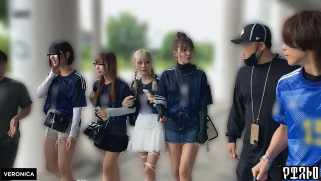 サポーター同士の絆がエッ… スタジアム外で秘密のオフサイド!Ver.れい&りん