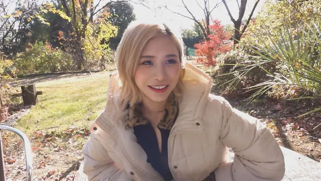 「本物のAV男優と乱交S… 21歳ヤリマンギャルとの汗だく中出し乱交ハメ撮り