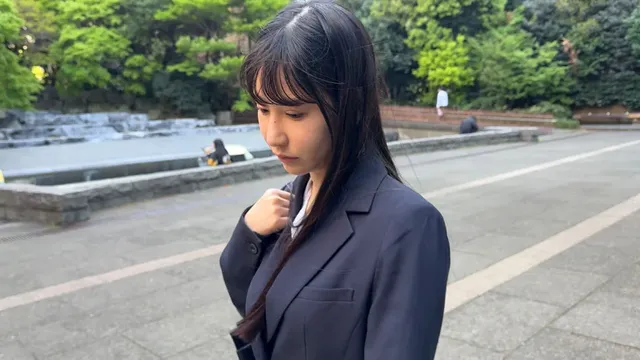 彼氏に内緒で借金/ヤリた… 無言SEX 絵美