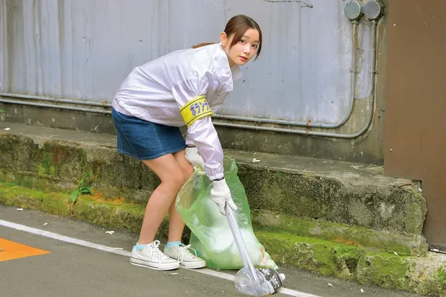 ボランティア活動に勤しむ… ピュアな女の子が童貞君に生中出し筆おろしSPECIAL！