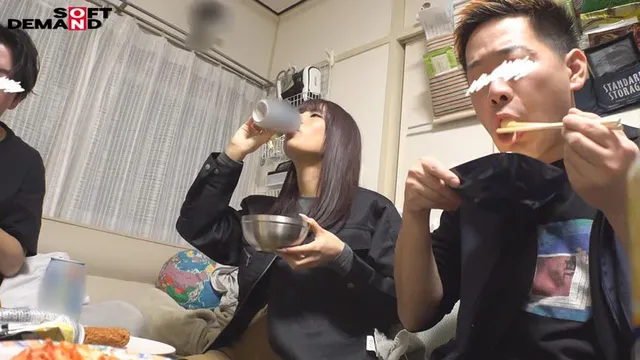 ぼくらは現場作業員!今日… 仕事が早く終わった日は、ギャルとチューハイと乱交!!