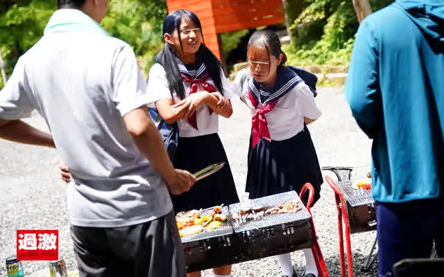 夏のキャンプ場で健康的に… 田舎で仲良くなった日焼け娘は絶倫少女だった。