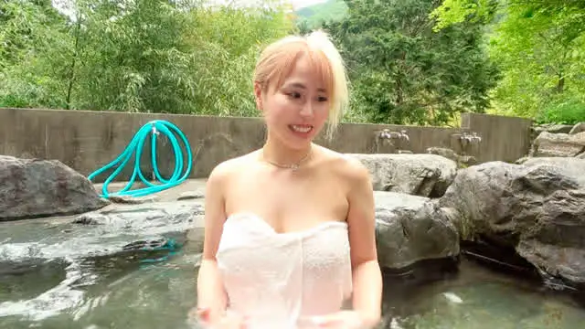 H大好きなドスケベ淫乱ギ… 混浴ギャル温泉 超明るいパイパン淫乱お姉さん