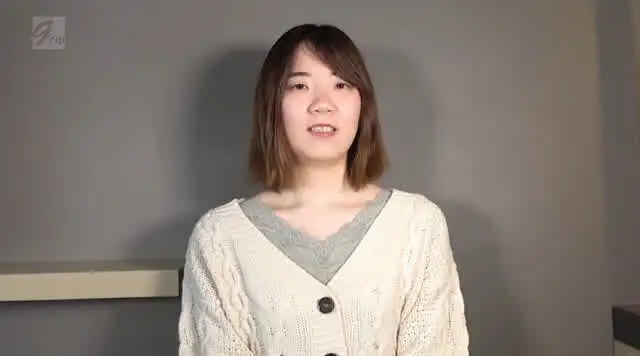 「初体験の前に、プロの舐… 処女まんこと初めての手コキ