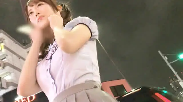ライブのビラ配りに励む地… 地下アイドル×個撮