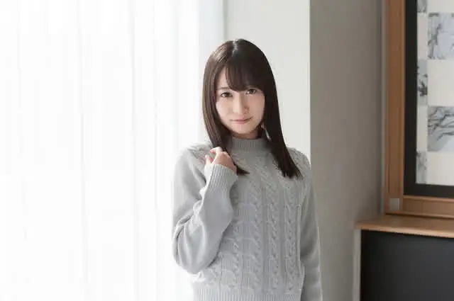お互いに求め合うキスから… S-Cute mio