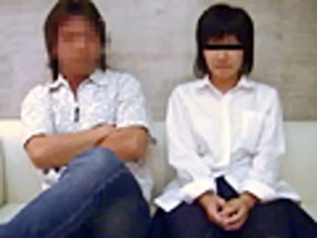 昨年まで実際に着ていたと… リカ18歳処女喪失！