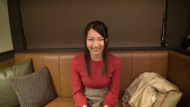 ガチ素人娘の本気度100… 素人さんに生パン見せてもらった後に素股24