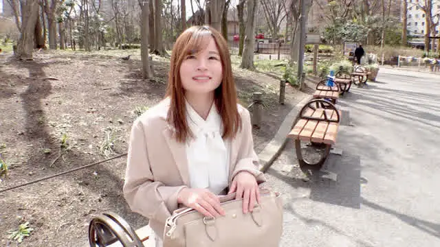 「背も胸も小さい私なんて… 照れ隠しの笑顔が可愛い20歳の女子大生 処女喪失