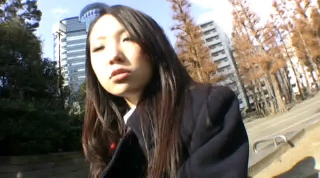 さっきまで女子校生だった… 祝！！卒業式＆入学式直後に女子校生＆女子大生ナンパ