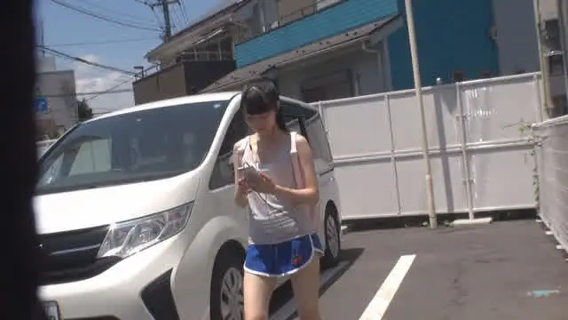 富山県の某コンビニで働く… ノーブラでうろついていると噂の乳首ぽっち美少女