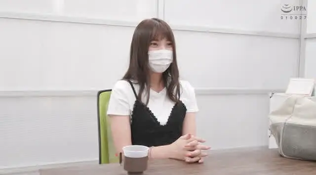 【21歳専門学生夏希、H… 【素人面接】 学校に黙ってAV出演 夏希 21歳 専門学生