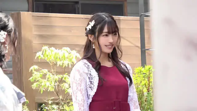 ドレスを扱うファッション… 結婚式帰りのヨガインストラクターを騙して中出し2連発