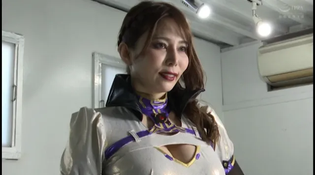 巨大ヒーロー・アルトラス… 悪の女宇宙人バーラ ヒーロー狩り