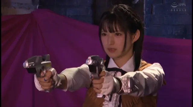 故郷の惑星を滅ぼした宿敵… 宇宙特捜アミー