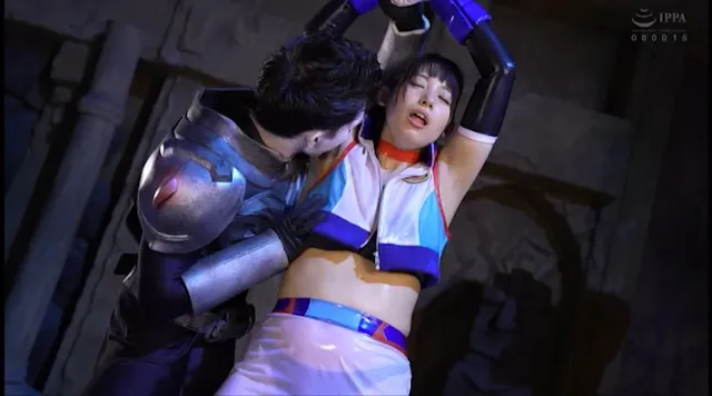 戦いの女神バトルヴィーナ… 汗かきヒロイン バトルヴィーナス