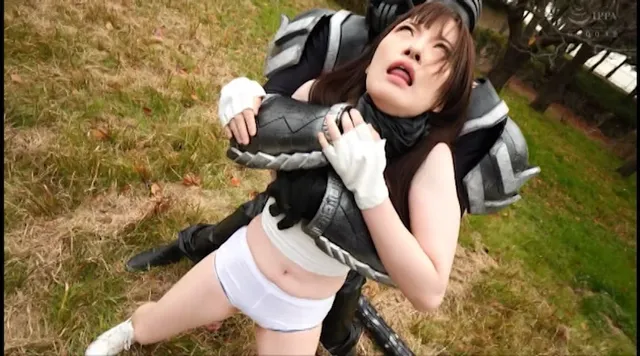 妖魔を退治するために戦う… 格闘天女アスナ －闘いの女神 完全敗北－