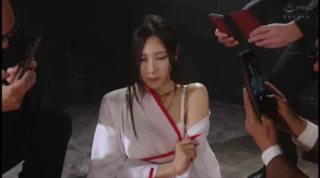 巫女の穂村リンことセーラ… セーラーマーシャ 聖蜜なる赤いハイヒール