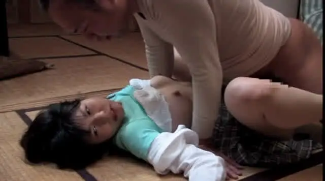 地獄に堕ちたい。どうせ死… 卑猥な幼き肉体 家出娘に群がるおやじたち