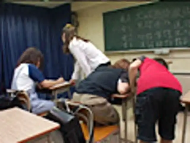 都内の某小学校に勤める美… ショタコン1