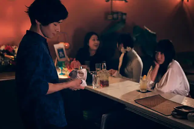 ふらりと入ったバーのマス… jealous
