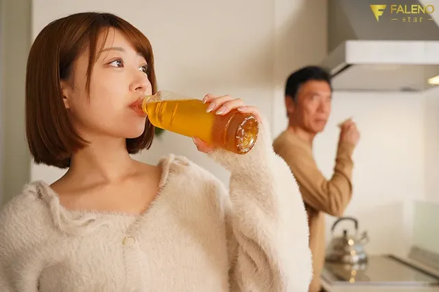 仕事一筋で女性と縁のない… キ○セク痙攣汗だく潮吹きアクメ堕とし!! 吉沢梨亜