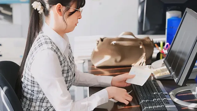 「この領収書は何ですか？… OLがデリヘル嬢で痴女だった。神村さん編【配信限定】