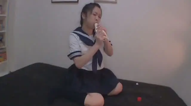 衝撃的「酢」臭まみれ、マ… マヨネーズを全身に塗ったくりオナニーする女子校生