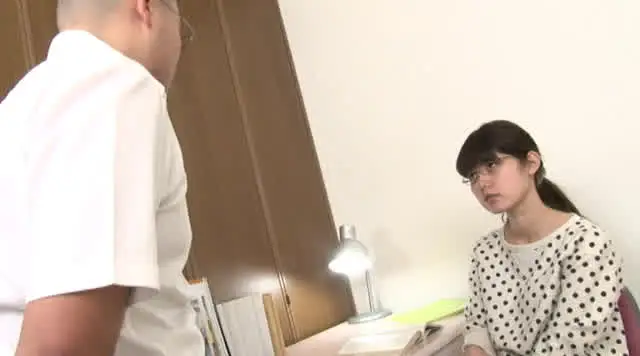 日々募る想いを秘めた家庭… 地味子は隠れ巨乳23 あすか