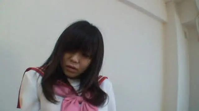 制服を着たむちむちの女の… アニメマスクな彼女とハメ撮り！！