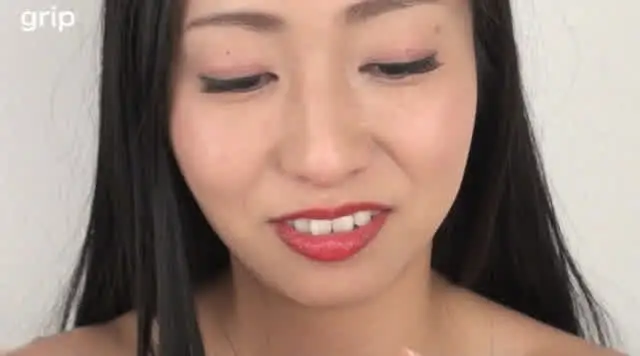 グリップAVの歴史を塗り… ネバ唾アイドルすみれ 唾液遊戯