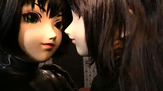 全身タイツの上にラバーを… 黒百合の宴
