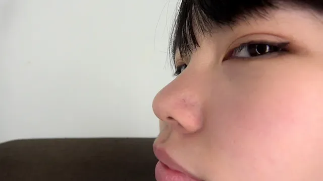 本物素人娘のかなこちゃん… 素人娘かなこちゃんの鼻観察・くしゃみ鼻水