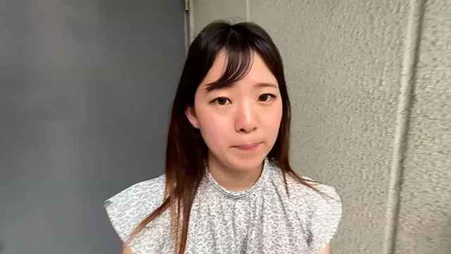 街行く女性に声をかけパン… 街角で声をかけてパンツの染みを見せてもらう あいる
