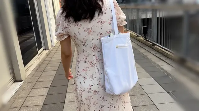 街行く女性に声をかけアナ… 街角で声をかけてアナル観察させてもらう ありすちゃん