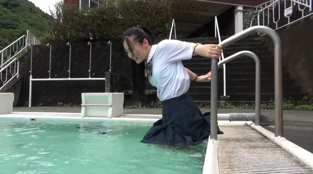 2年生からは制服指定での… 初めての制服着衣泳