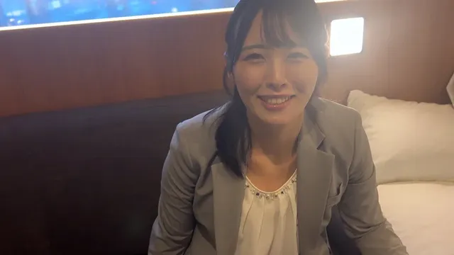 M男が街中で女性に声をか… M男が街中で女性に声をかけてキスさせてもらう あい