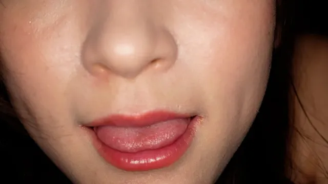 鼻フェチ女性たちがM男に… 癒し系のちょっぴりSなお姉さんがM男に濃厚鼻フェラ