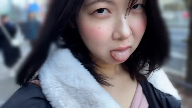 M男が街中で女性に声をか… M男が街中で女性に声をかけてキスさせてもらう みりな