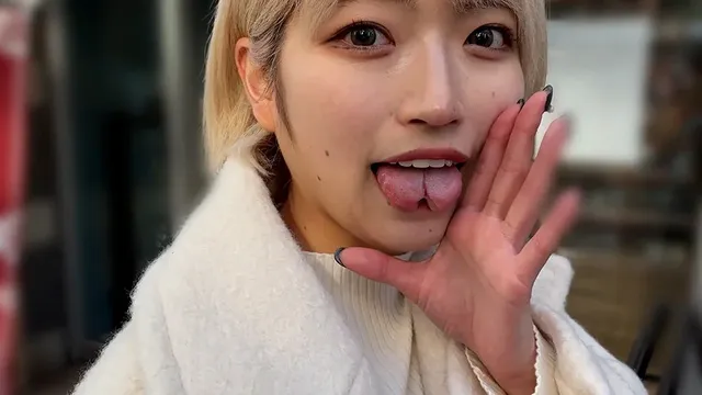 街行く女性に声をかけ口内… 街角で声をかけて口内観察させてもらう はるのちゃん